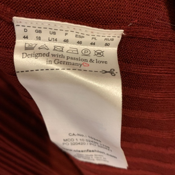 Red Cardigan - Picture 4 of 4